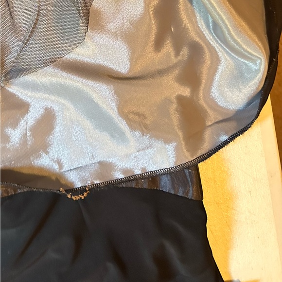 SLNY Ombre Satin Gown size 4 - Picture 11 of 12